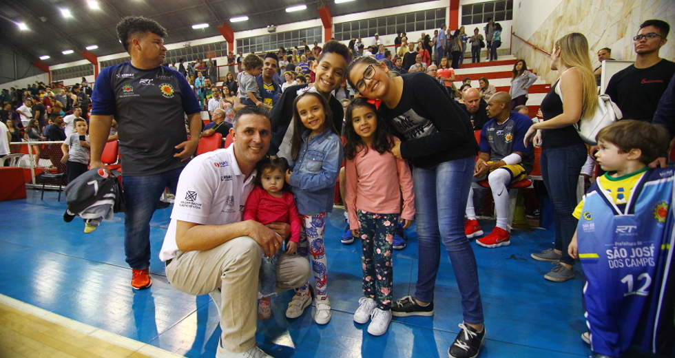 cv__1623-claudio_vieira.jpg