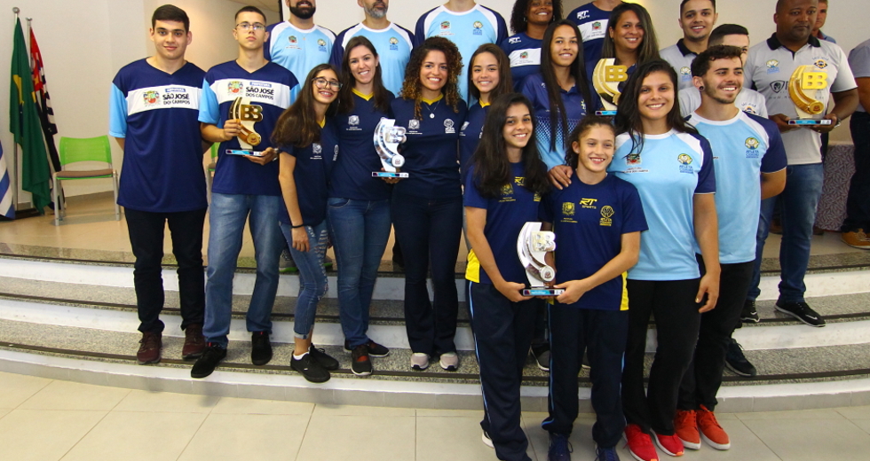 cv__7337-claudio_vieira.jpg