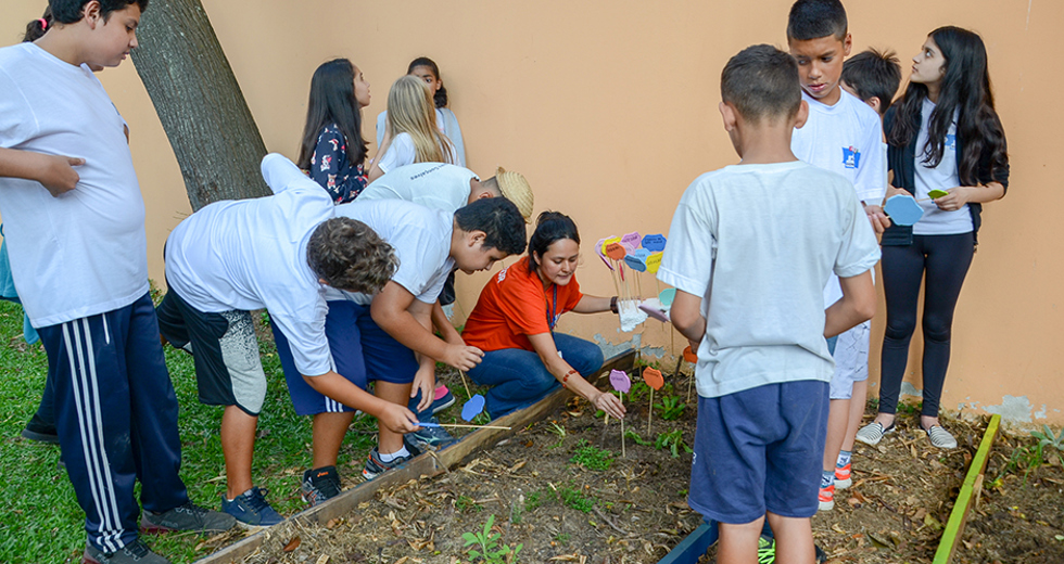 horta-urbana-escola-alvaro-goncalves-06-04-2019-lucas-cabral-03.jpg