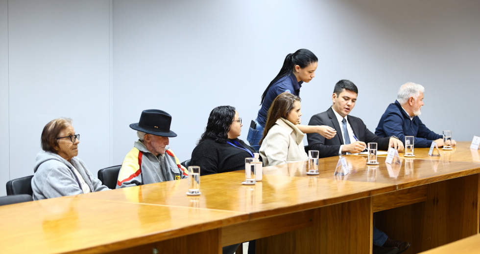 Entrega de matrícula de loteamento e títulos de regularização fundiária. Foto: Claudio Vieira/PMSJC 30-07-2025  