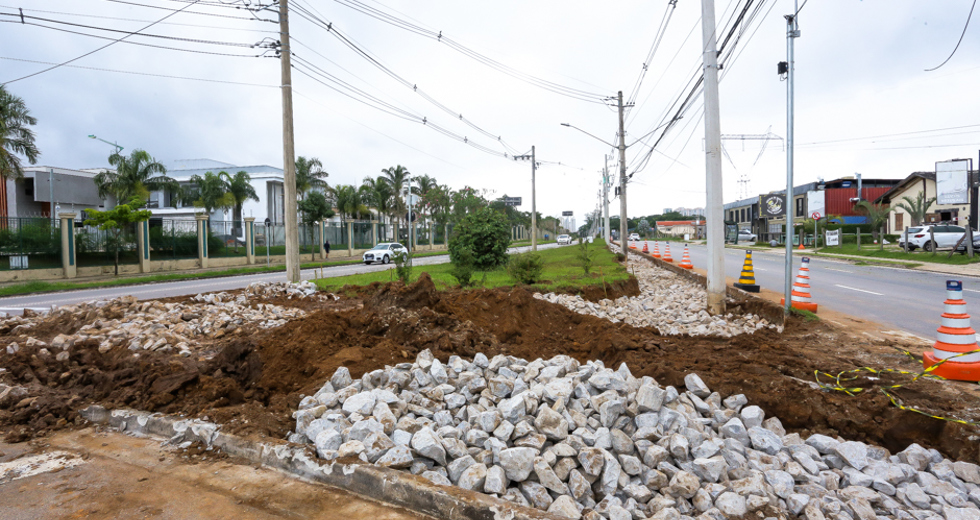 obras-de-nova-rotatoria-na-avlineu-de-moura-22.jpg
