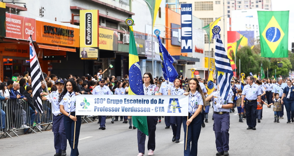 7 de Setembro Dia da Independência - Desfile cívico-militar na Rua 15 de Novembro. Foto: Claudio Vieira/PMSJC 07-09-2025 