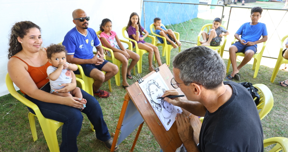 Conexão Juventude no Poliesportivo no Poliesportivo Altos de Santana. Foto: Claudio Vieira/PMSJC 14-09-2025