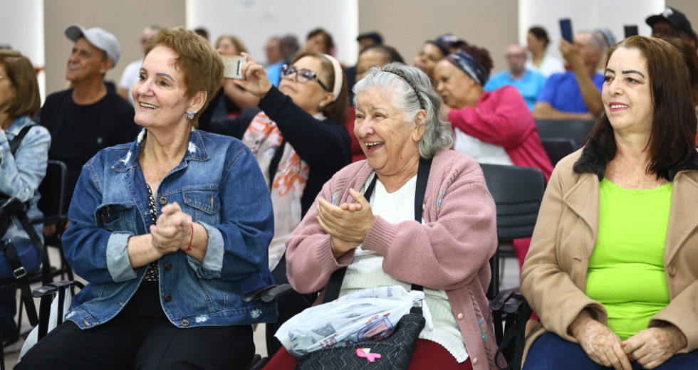 The Vovoice na Casa do Idoso Sul. Foto: Claudio Vieira/PMSJC 31-10-2025  
