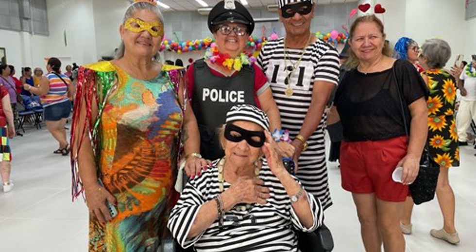 Concurso de fantasias de Carnaval na Casa do Idoso Centro