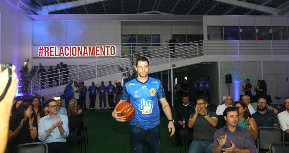 cv__9021-claudio_vieira.jpg