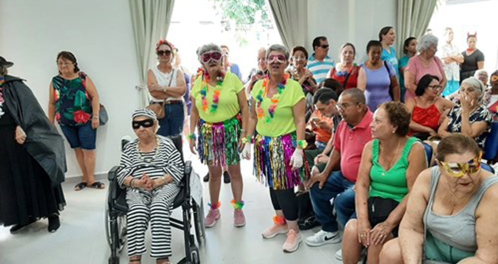 Concurso de fantasias de Carnaval na Casa do Idoso Centro