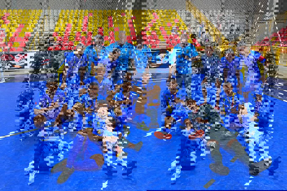 Foto: Divulgação futsal-sub-20-vice-campeao.jpg