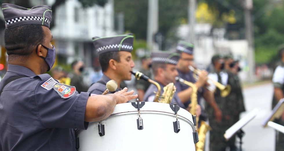 cv__2025_claudio_vieira.jpg