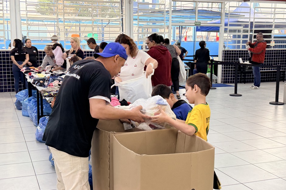 Prefeitura Com Você levou serviços do município à Emefi Luiz Leite