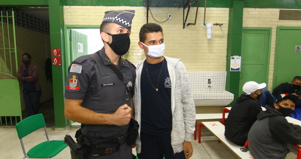 cv__8564_claudio_vieira.jpg