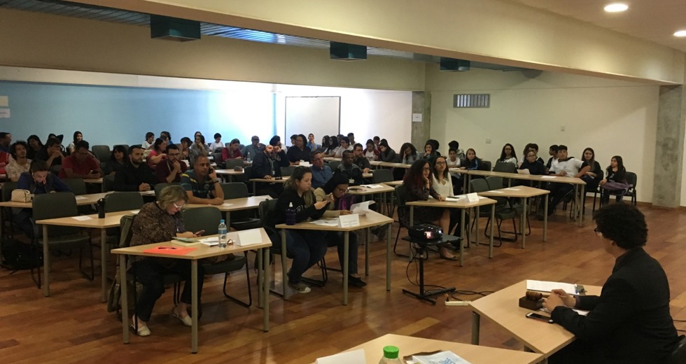 alunos-do-ensino-fundamental-participam-de-simulacao-da-onu-03.jpeg