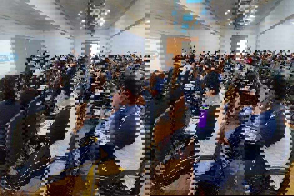 758923.jpeg