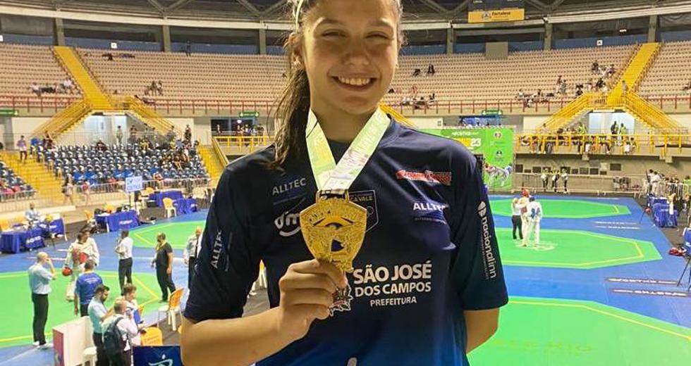 elis-pereira.jpg