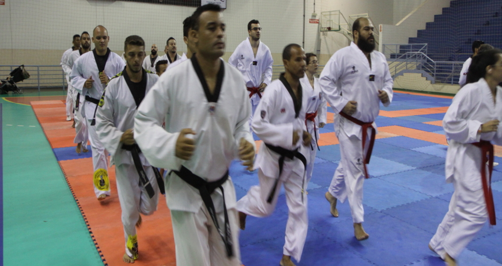 3_training_camp_taekwondo_embraeimg_6800beto_faria.jpg