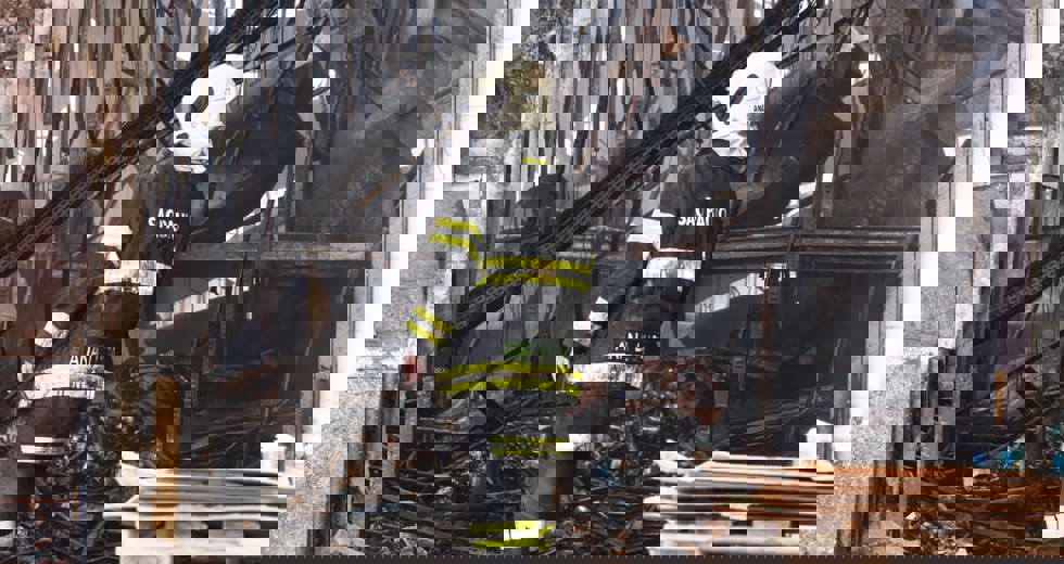 trabalho-de-combate-a-incendio-em-supermercado-da-regiao-leste2.jpeg