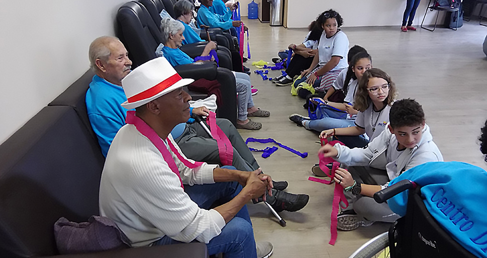 visita-alunos-fundhas-casa-do-idoso-leste-07-11-2019-lucas-cabral-02.jpg