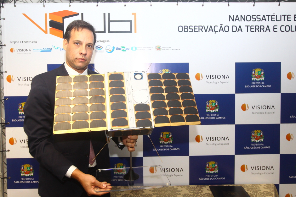 cv__9878_claudio_vieira.jpg