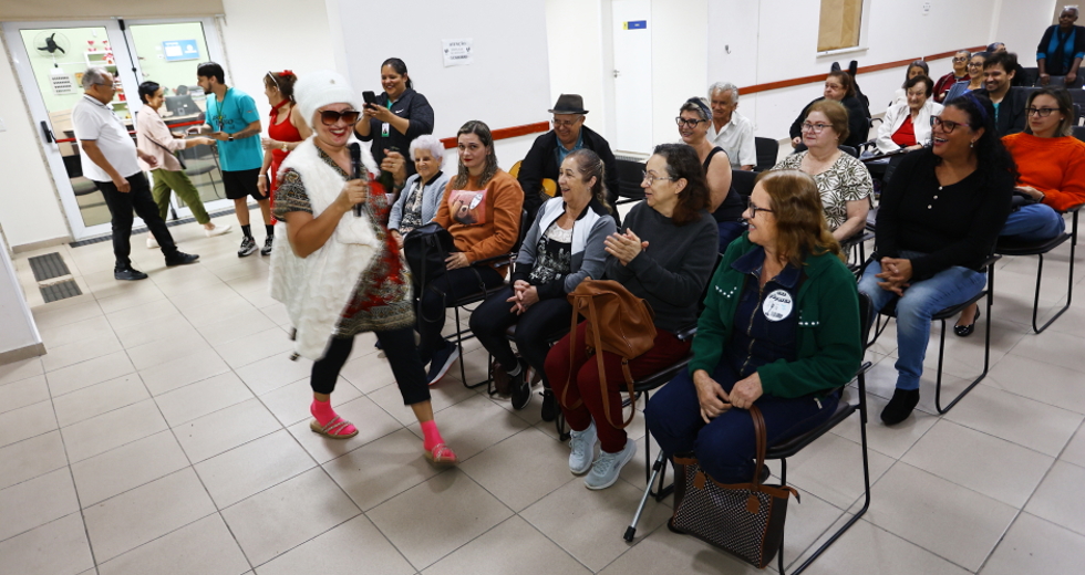 The Vovoice na Casa do Idoso Sul. Foto: Claudio Vieira/PMSJC 31-10-2025  