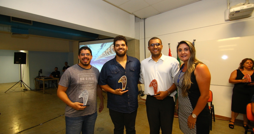 cv__7054-claudio_vieira.jpg