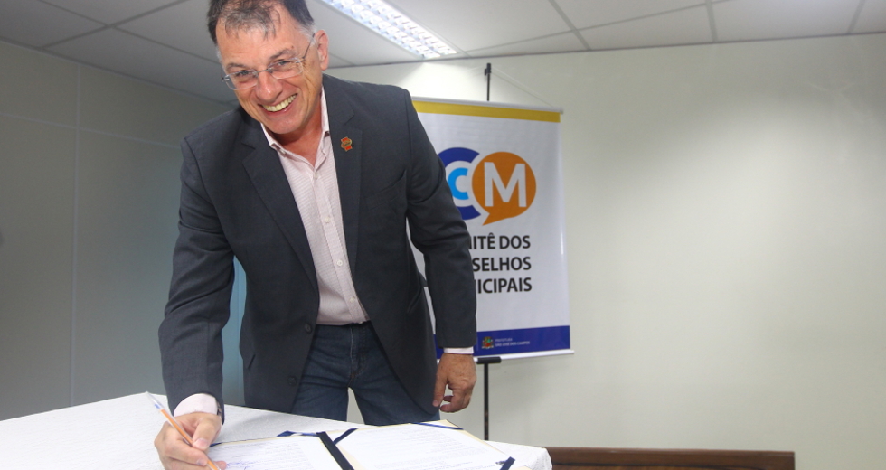 cv__4927_claudio_vieira.jpg