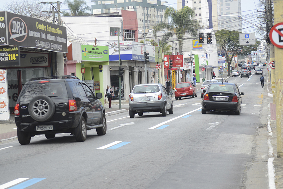 Foto: Divulgação pintura-faixas-avenida-paraibuna-27-08-2019-lucas-cabral-01.jpg