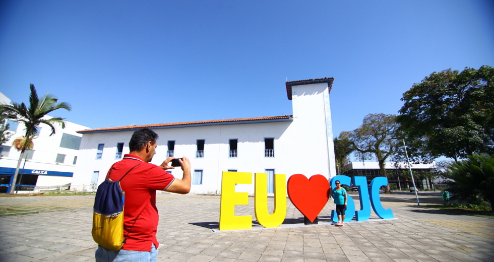 cv__6548-claudio_vieira.jpg