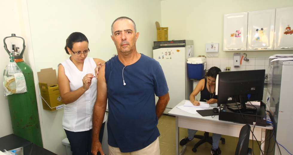 vacinac-a-o_ubs_centro_2-06-claudio_vieira.jpg