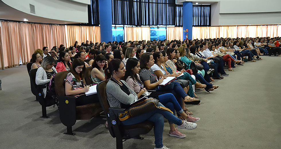 palestra-o-cuidado-com-a-primeira-infancia-03-10-2019-lucas-cabral-45.jpg
