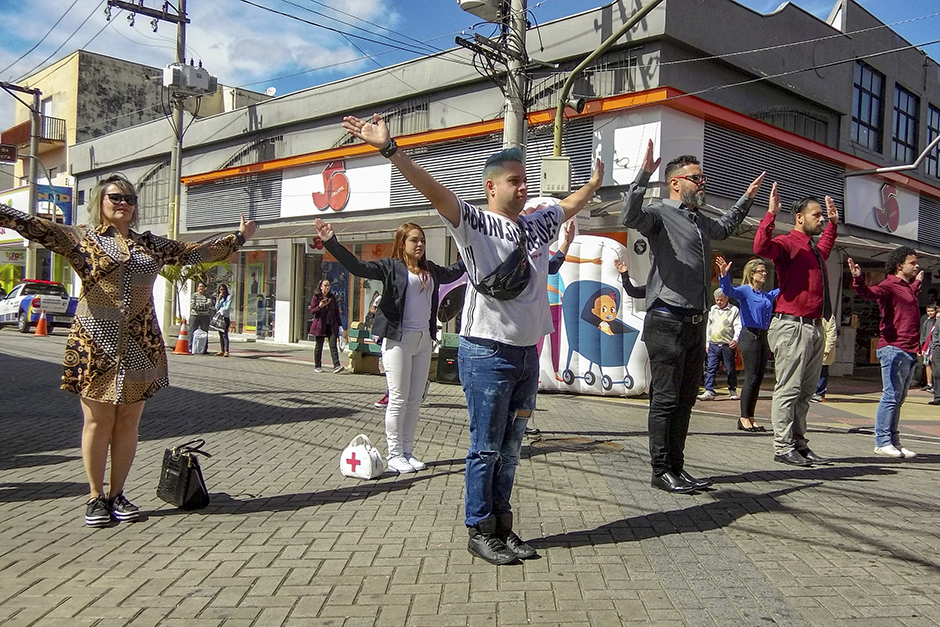 Foto: Divulgação flash-mob-sinal-de-gentileza-17-07-2019-lucas-cabral-08.jpg