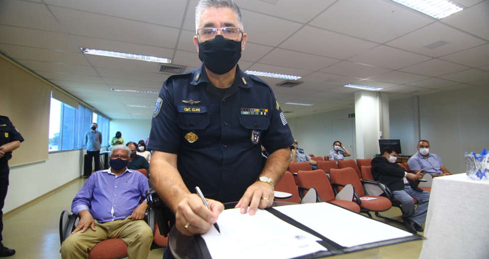 cv__7011_claudio_vieira.jpg