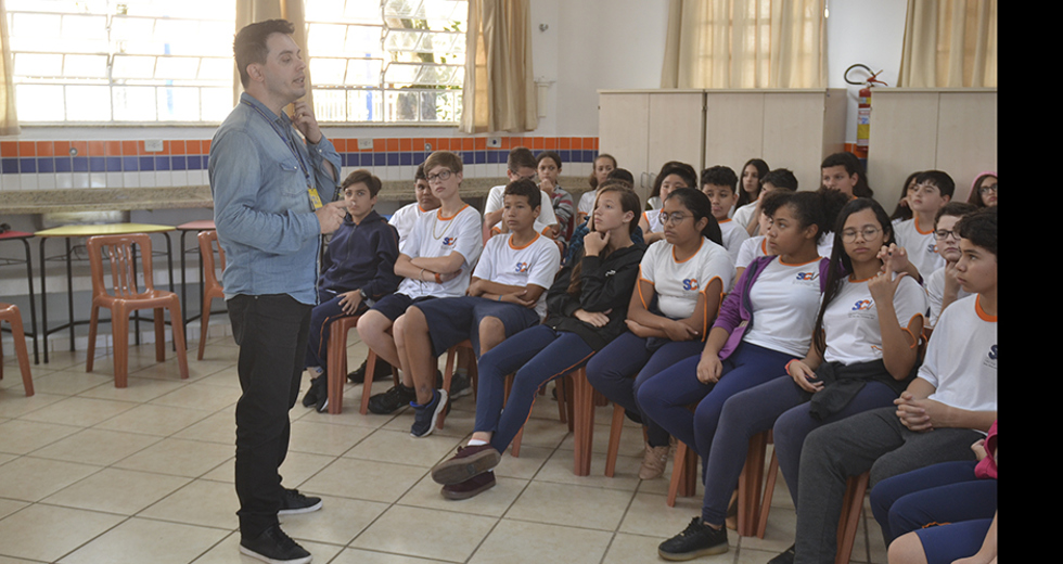palestra-direito-basico-do-consumidor-emef-sebastiana-cobra-23-10-2019-lucas-cabral-14.jpg