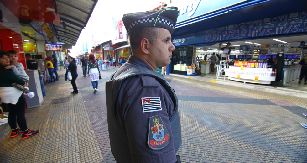 cv__7095_claudio_vieira.jpg