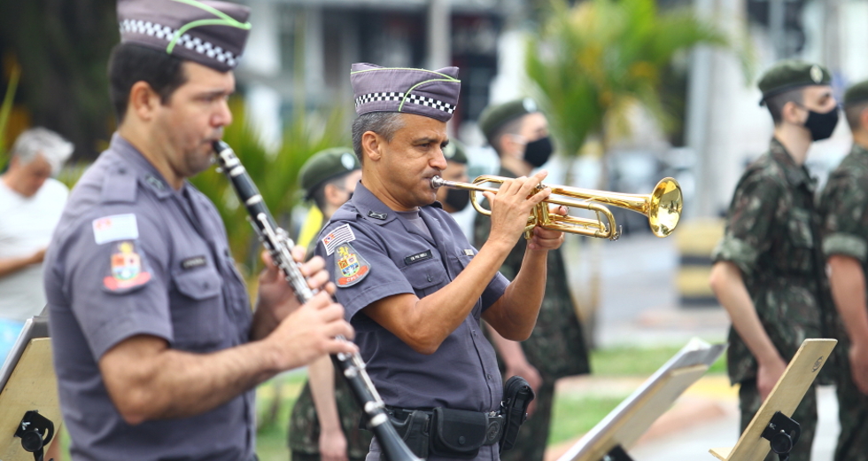 cv__2032_claudio_vieira.jpg