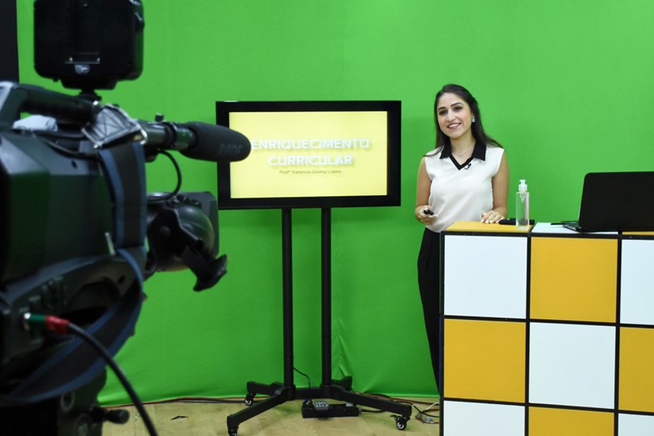 tv-camara-aulas.jpg