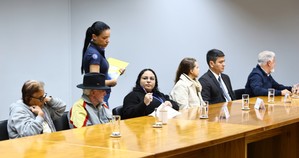 Entrega de matrícula de loteamento e títulos de regularização fundiária. Foto: Claudio Vieira/PMSJC 30-07-2025  