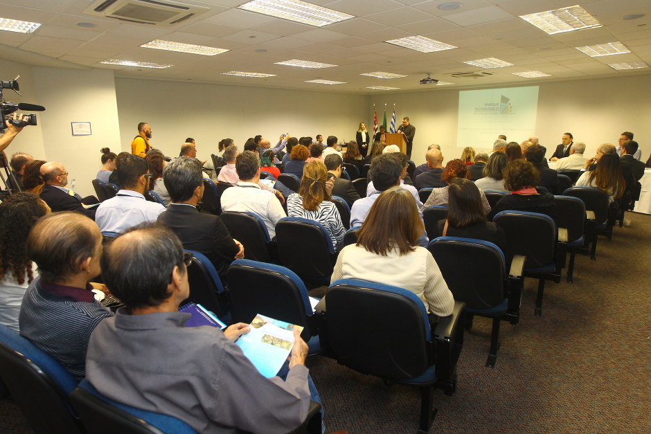 cv__3748-claudio_vieira.jpg