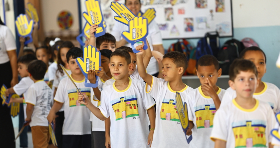 Ação Educamob da SEMOB no CEDIN Dra. Zilda Arns Neumann. Foto: Claudio Vieira/PMSJC 24-10-2025