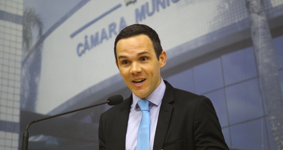 cv__7800_claudio_vieira.jpg