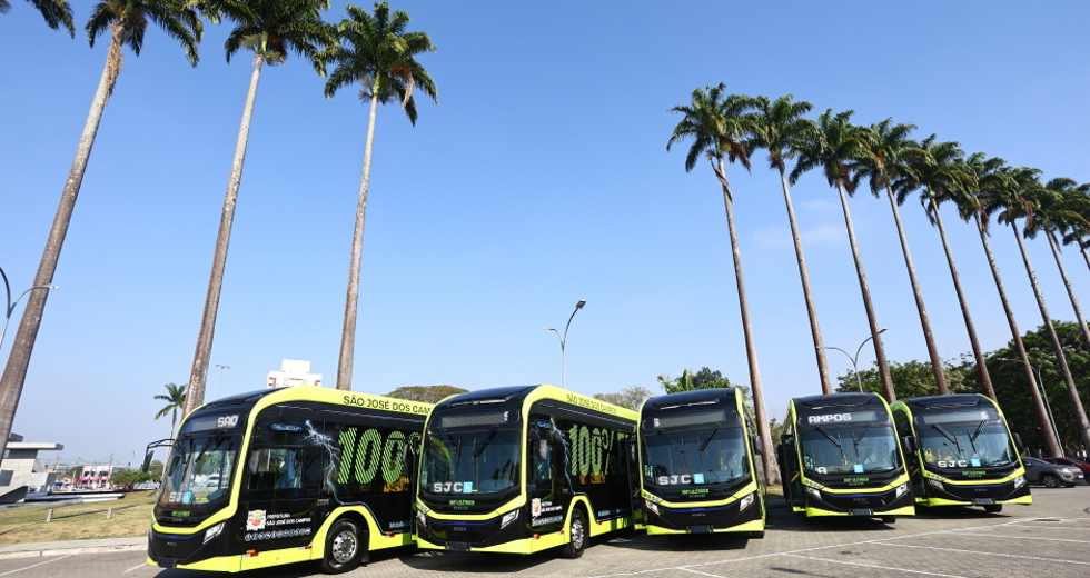 Novos Ônibus Elétricos. Foto: Claudio Vieira/PMSJC 01-10-2025 
