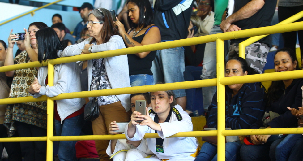 cv__9823_claudio_vieira.jpg
