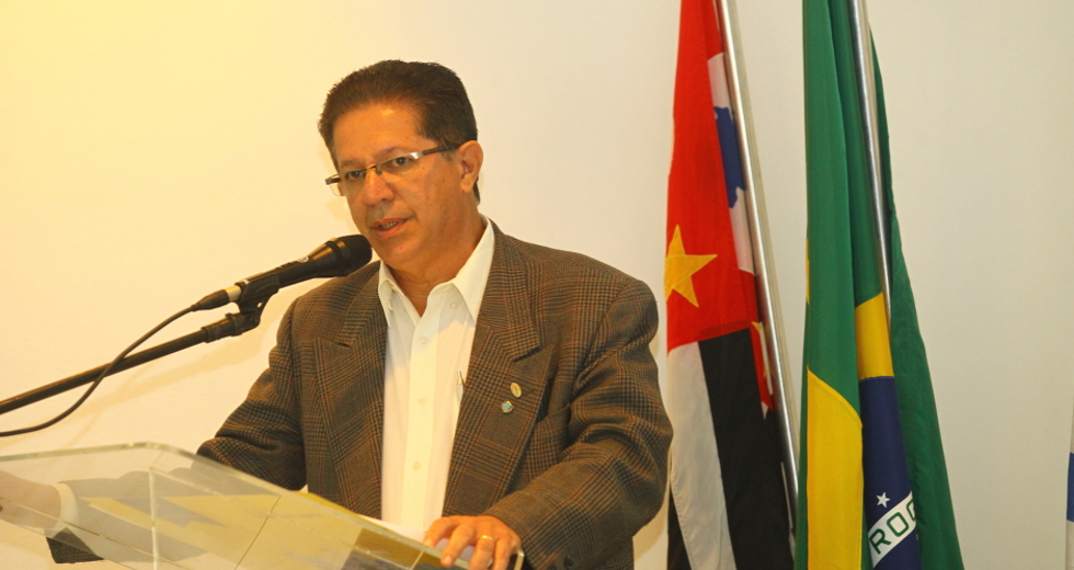 cv__7518_claudio_vieira.jpg