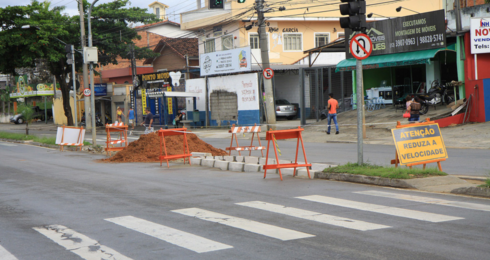 obra_av_tancredo_neves-05_beto_freitas.jpg