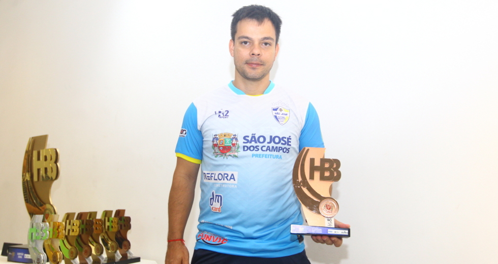 cv__8037_claudio_vieira.jpg