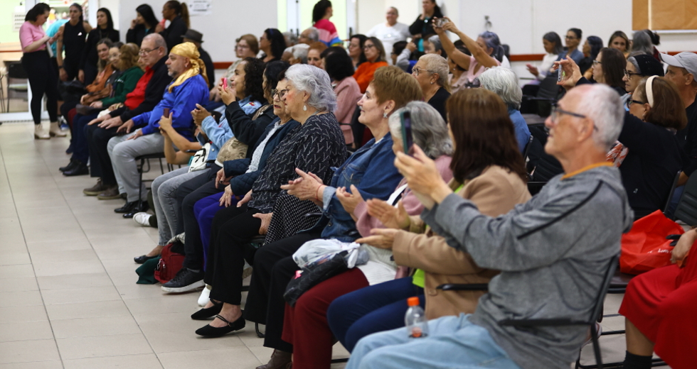 The Vovoice na Casa do Idoso Sul. Foto: Claudio Vieira/PMSJC 31-10-2025  