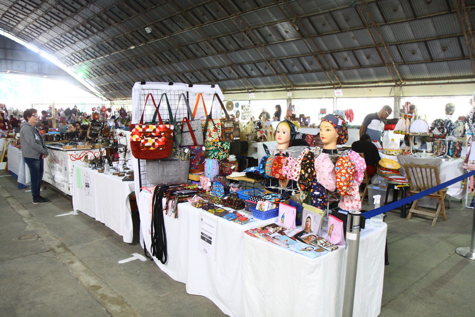 artesanato-feira-carros.jpg