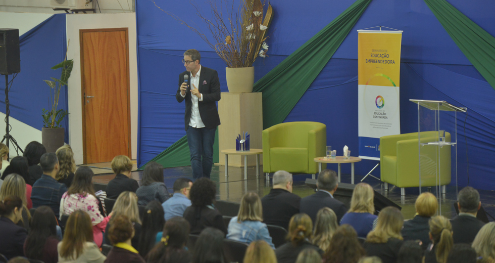 seminario-educacao-empreendedora-23-05-2019-lucas-cabral-08.jpg