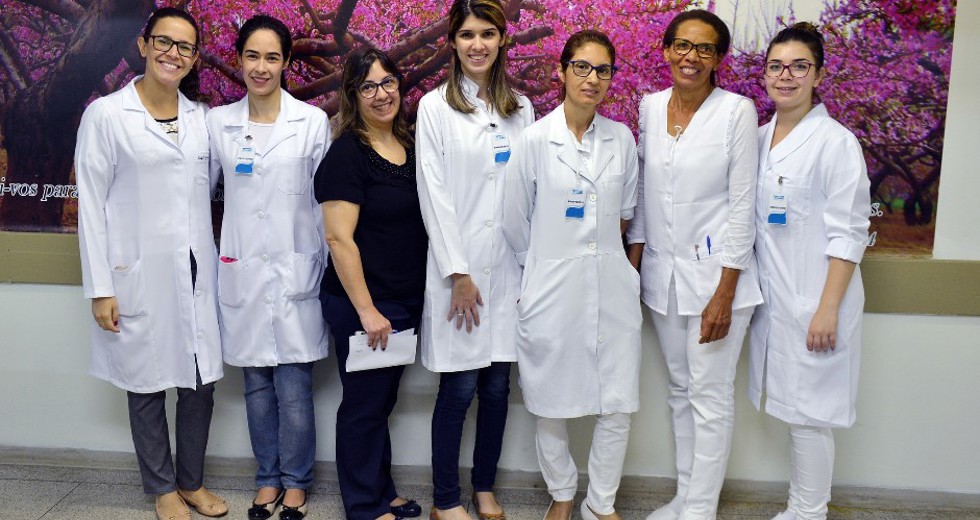 profissionais-de-medicna-e-enfermagem.jpg