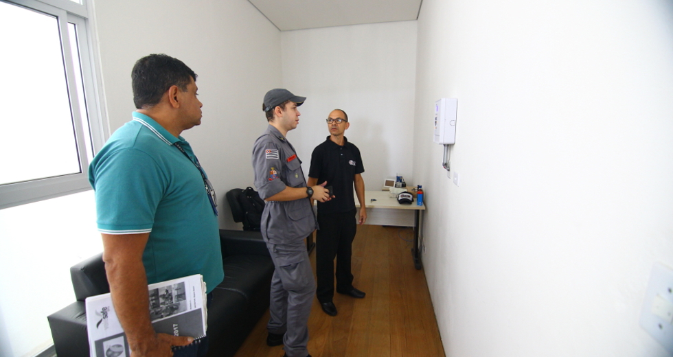 cv__7199_claudio_vieira.jpg