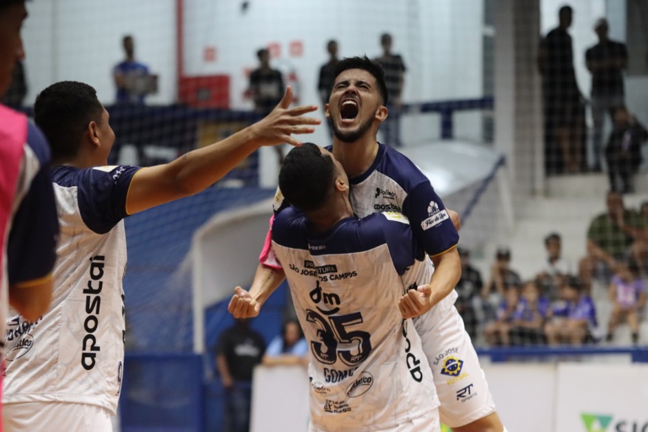 cec16594-430b-4036-b60b-b857ade20ec3.jpg